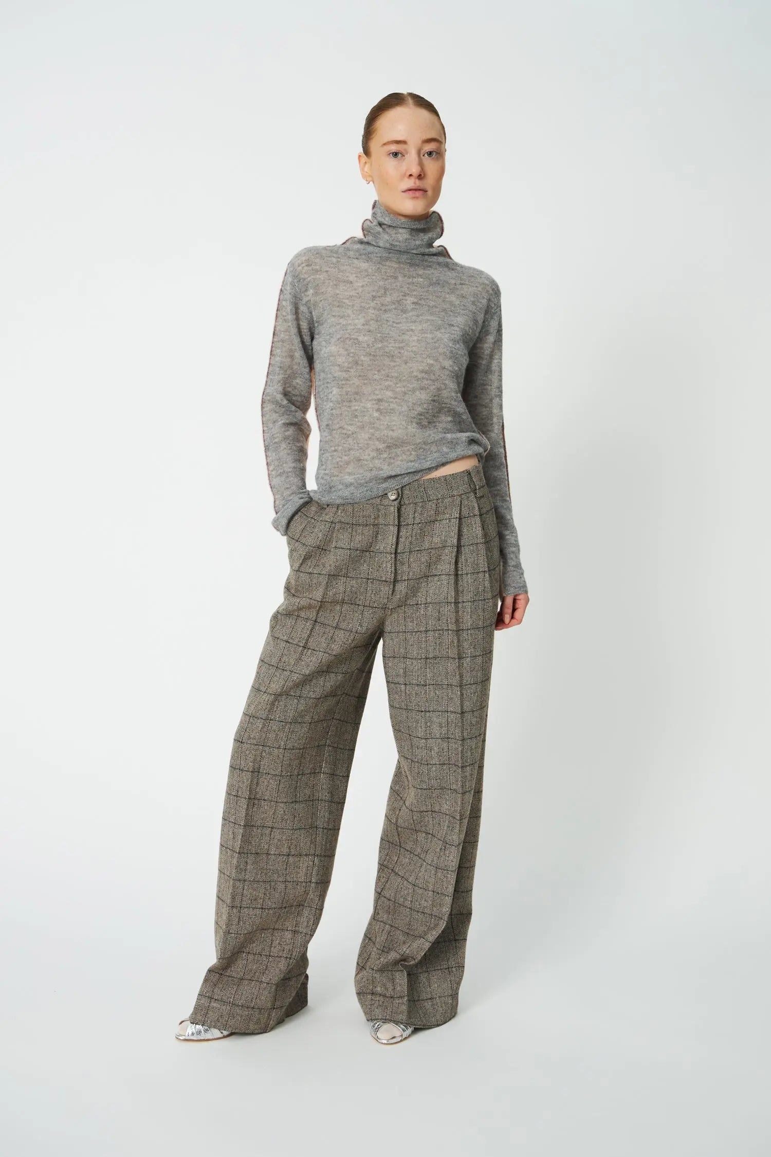 Stella Nova Alpaca Turtleneck Sweater 558 Pale Pink