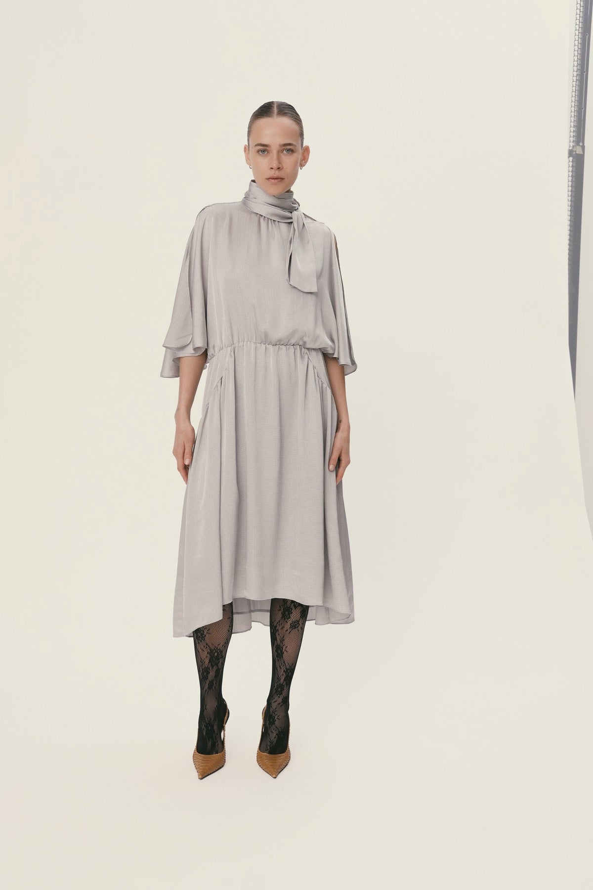 Stella Nova Butterfly Sleeved Dress Dress 876 Pearl Grey
