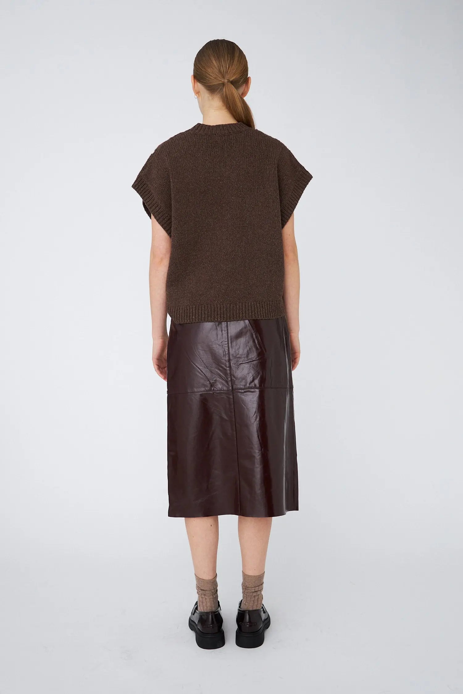 Stella Nova Cable Knit Vest Vest 869 Brown