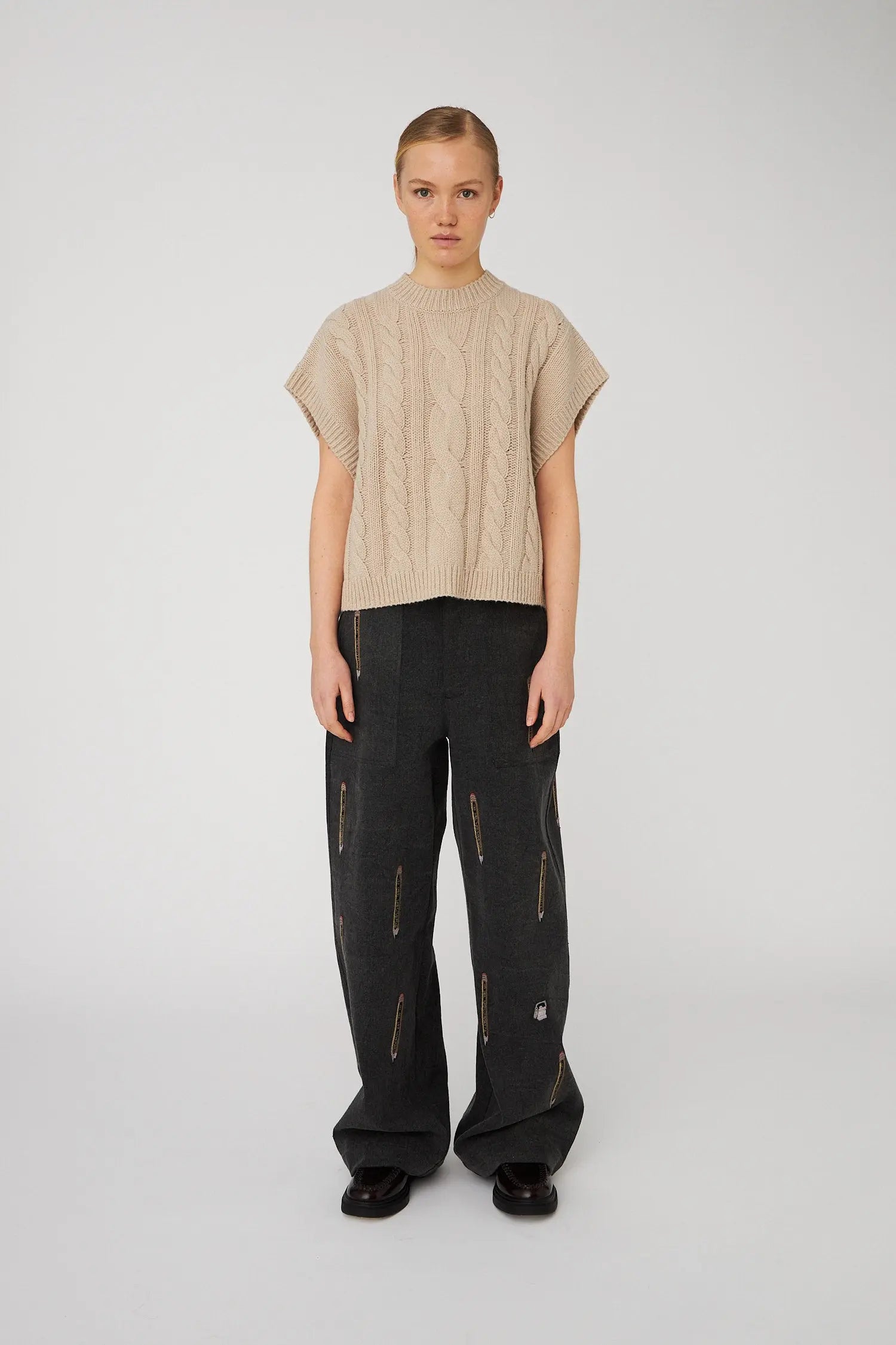 Stella Nova Cable Knit Vest Vest 011 Sand