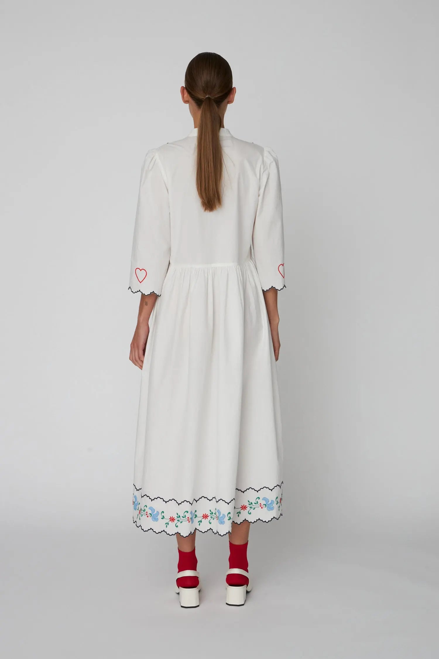 Stella Nova Coloured Embroidered Loose Dress Dress 010 Off white