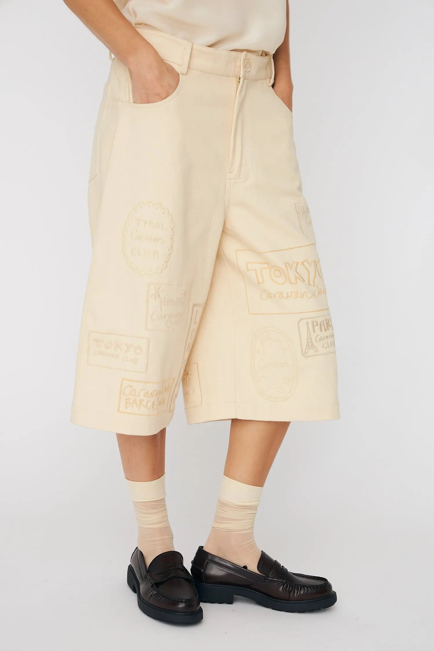Stella Nova Cropped Pants with Patches Short Pants 036 Creme Tones