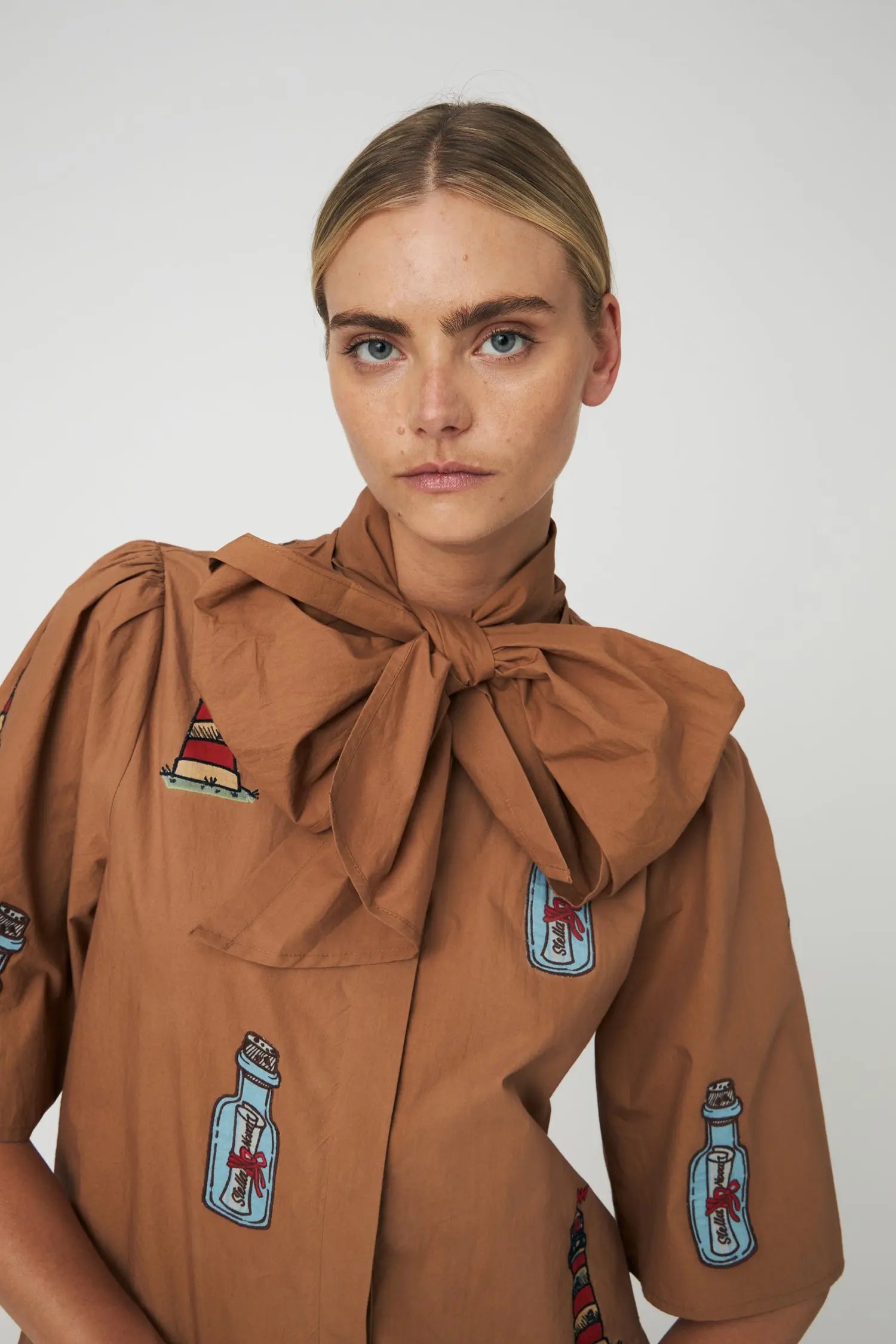 Stella Nova Embroidered Bow Shirt Shirt 869 Brown