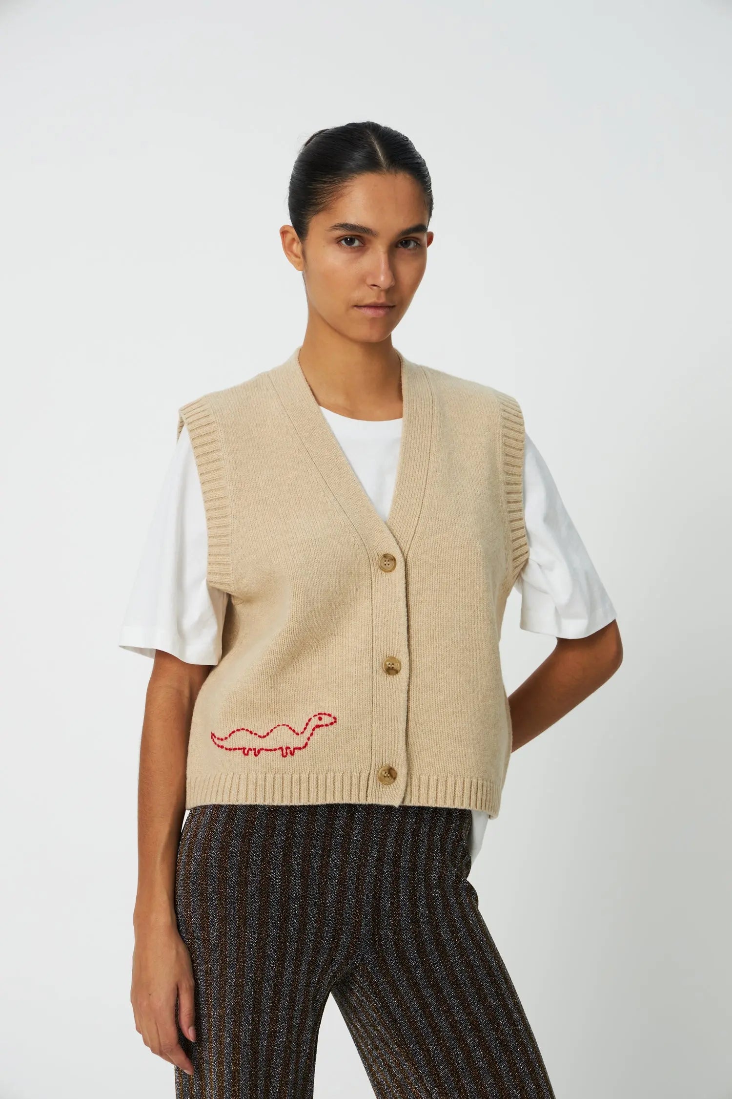 Stella Nova Knit Vest with Embroidery Vest 029 Creme