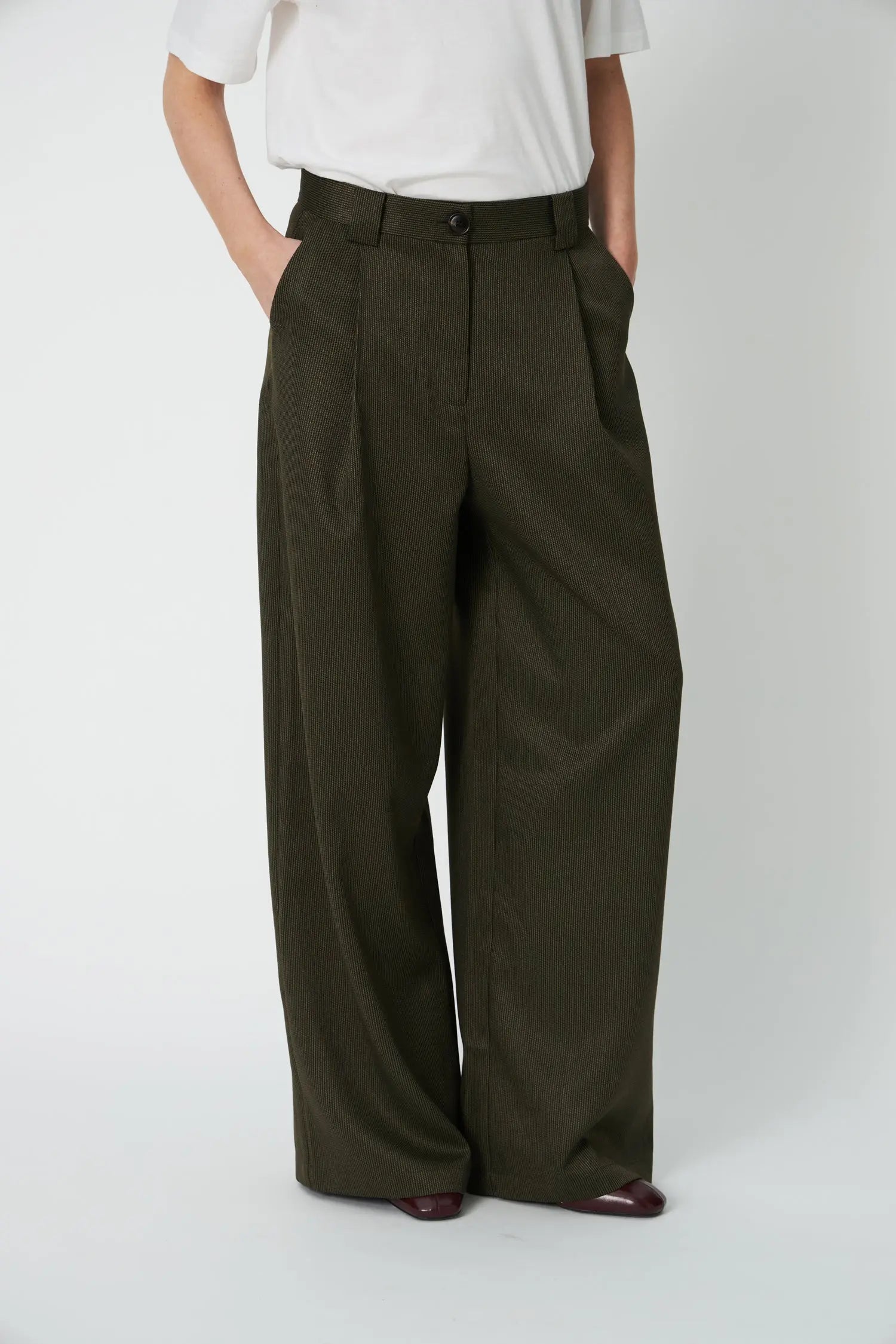 Stella Nova Mid-Waist Loose Suiting Pants Pants 258 Army
