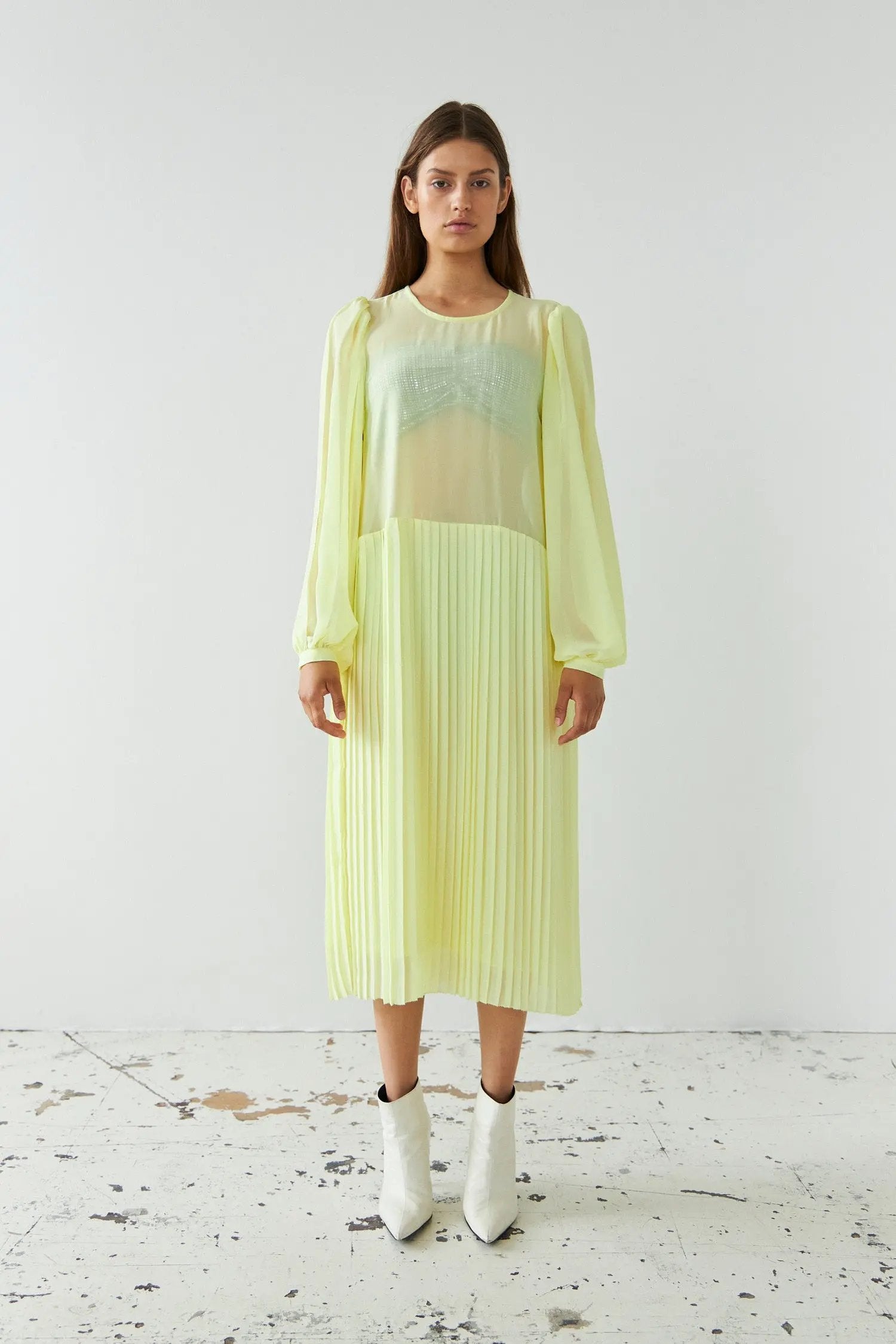 Stella Nova Plissé midi dress Dress 102 Spring Yellow