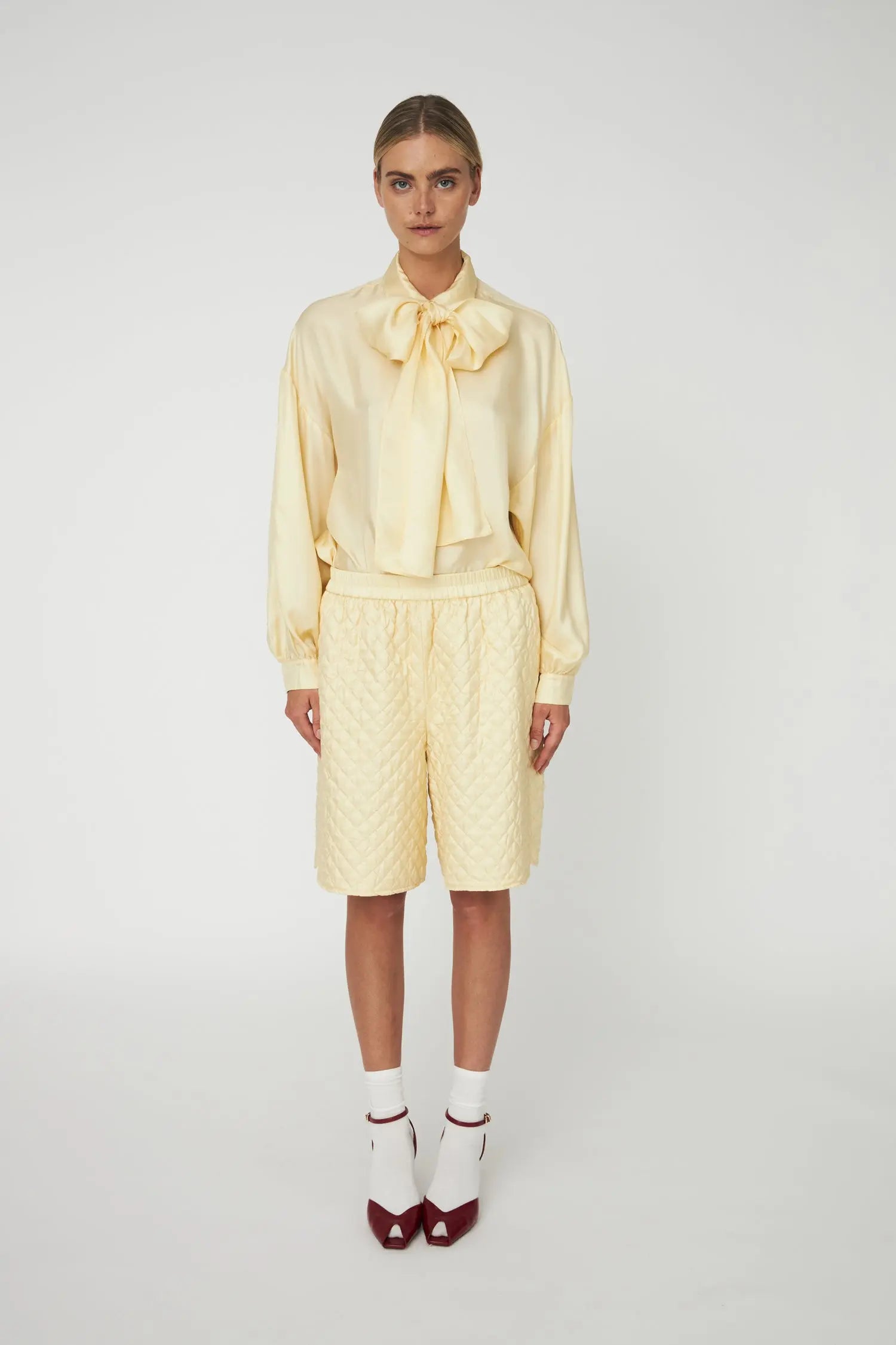 Stella Nova Quilted Silk Shorts Short Pants 133 Soft Yellow