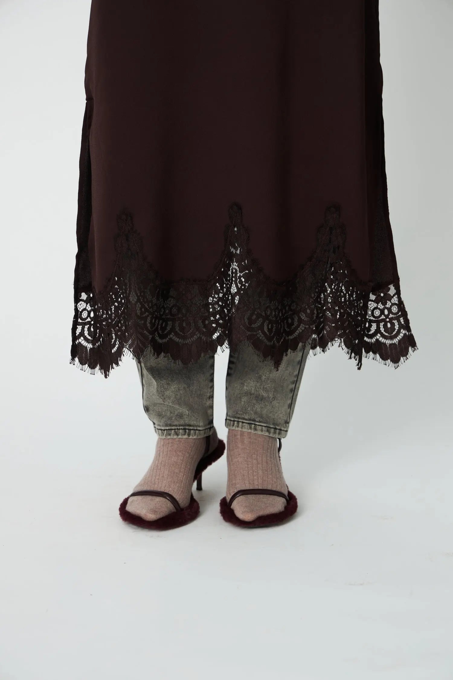 Stella Nova Underlayer Lace Dress Dress 856 Dark Brown