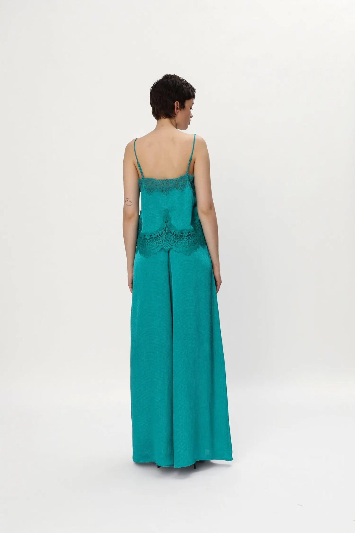 Stella Nova Underlayer Lace Top Top 231 Emerald