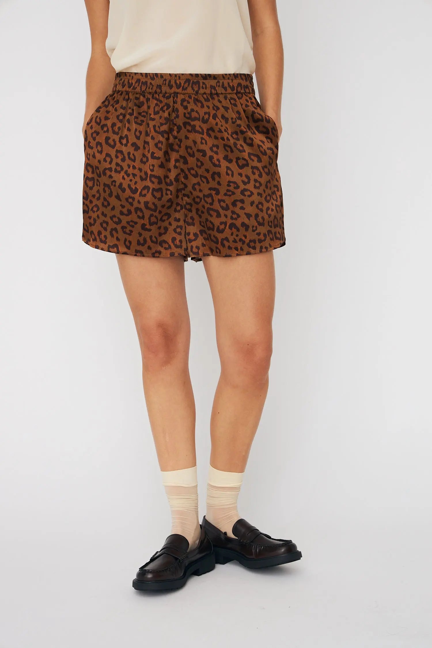 Stella Nova Animal Printed Silk Shorts Short Pants 081 Leopard