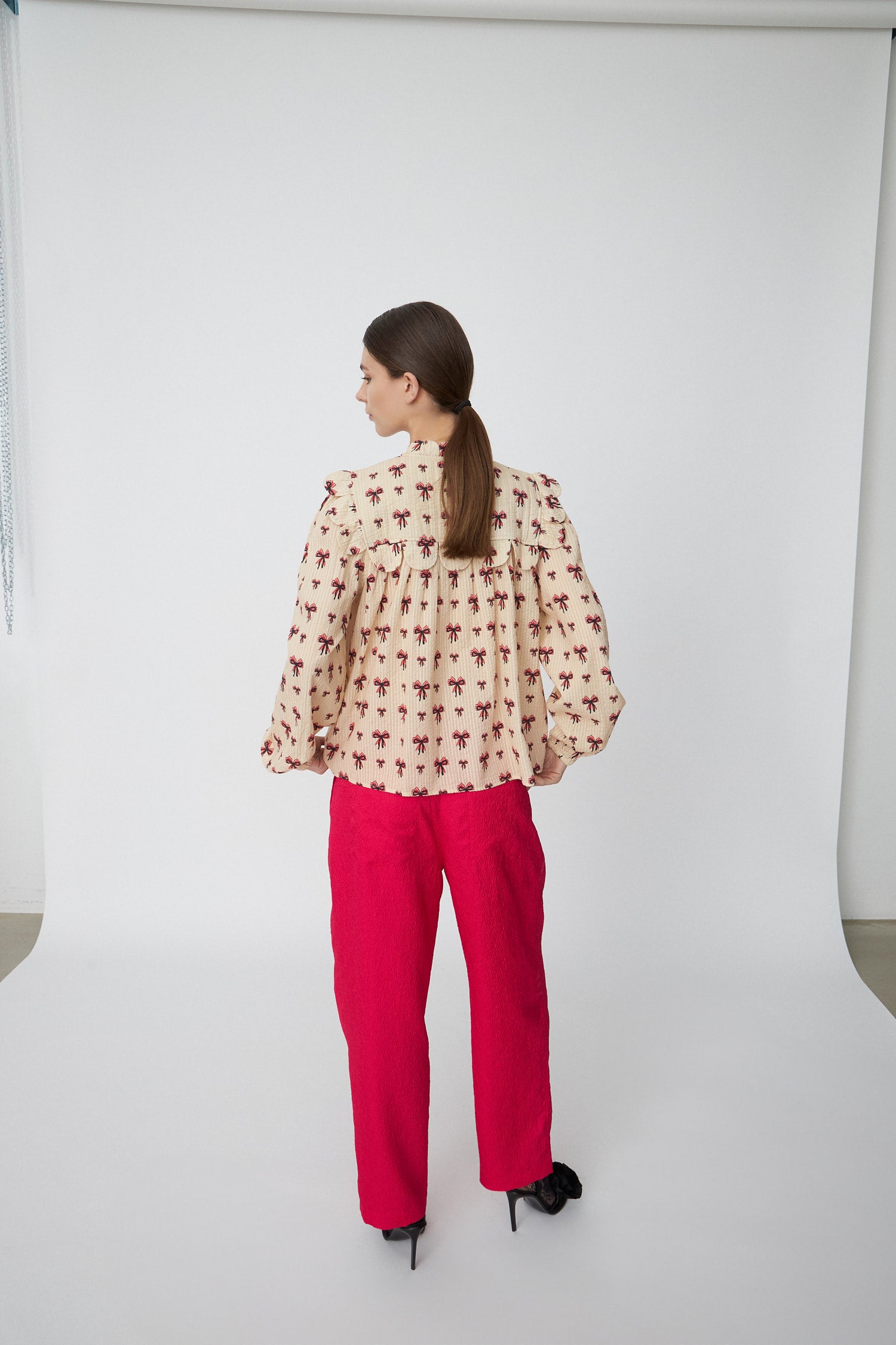 Stella Nova Bow Printed Tounge Blouse Blouse 851 Latte