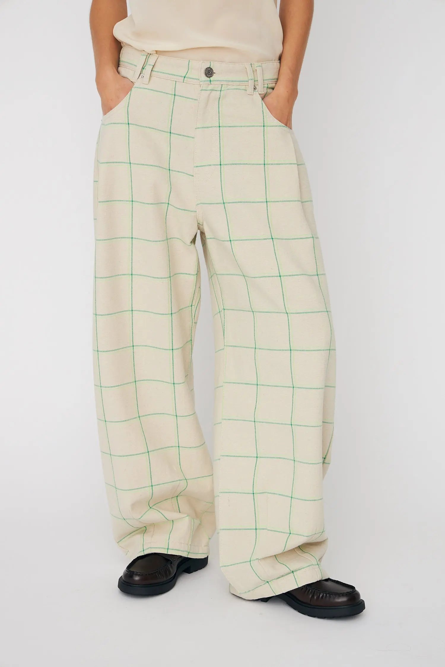 Checked Baggy Low-Waist Pants - Creme Check