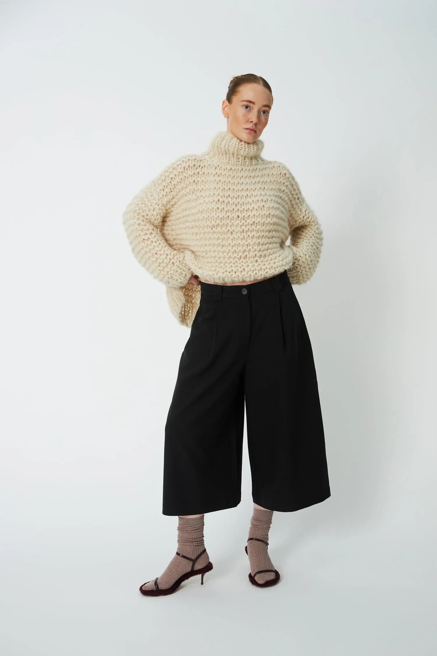 Stella Nova Cropped Mid-Waist Pants Pants 999 Black