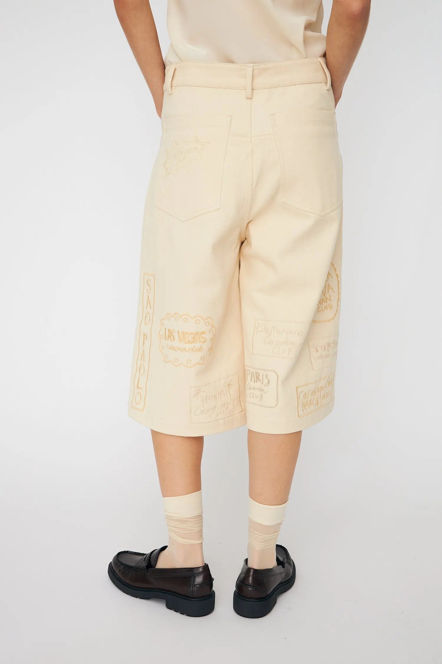 Stella Nova Cropped Pants with Patches Short Pants 036 Creme Tones