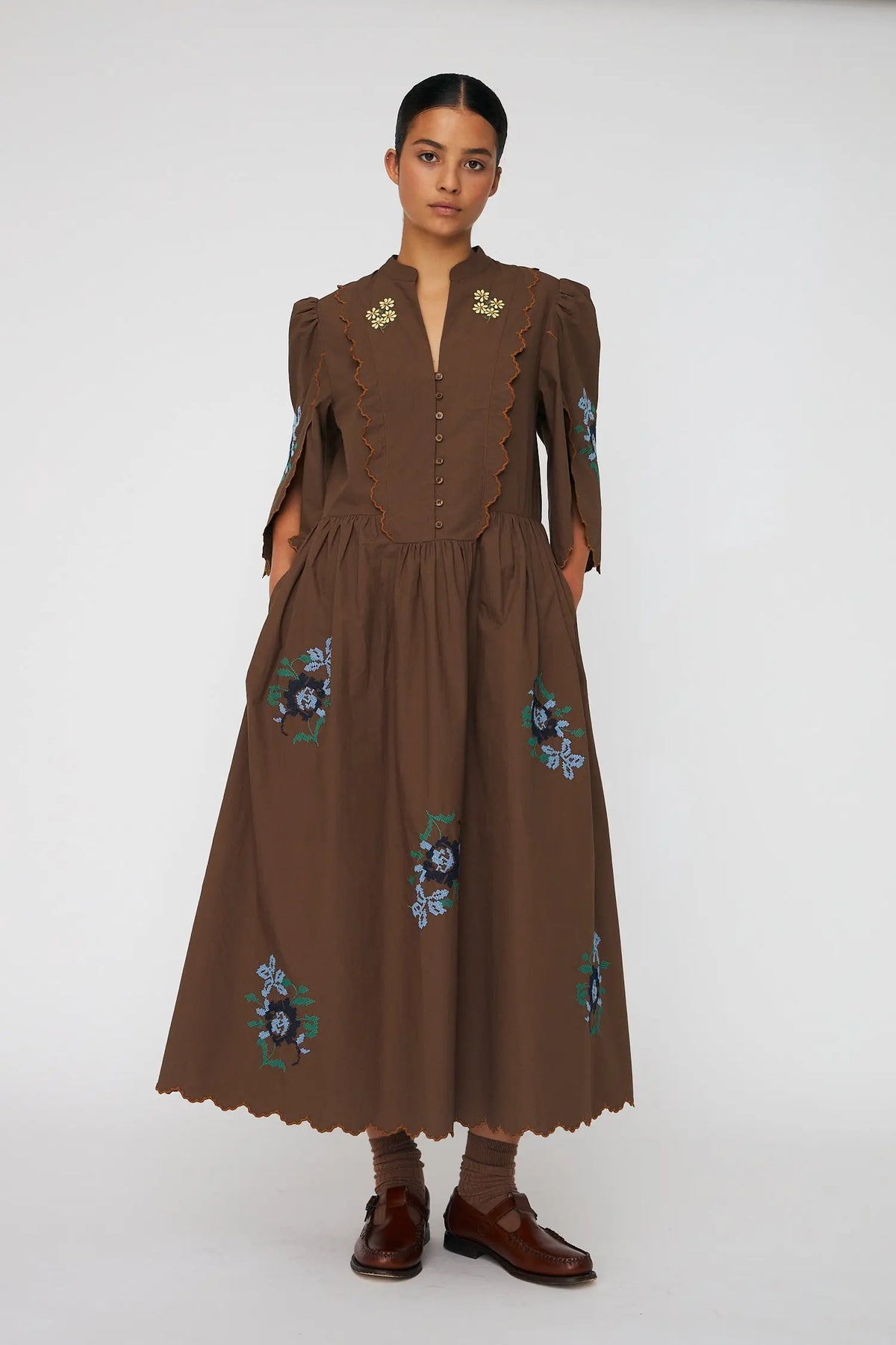Embroidered Loose Midi Dress