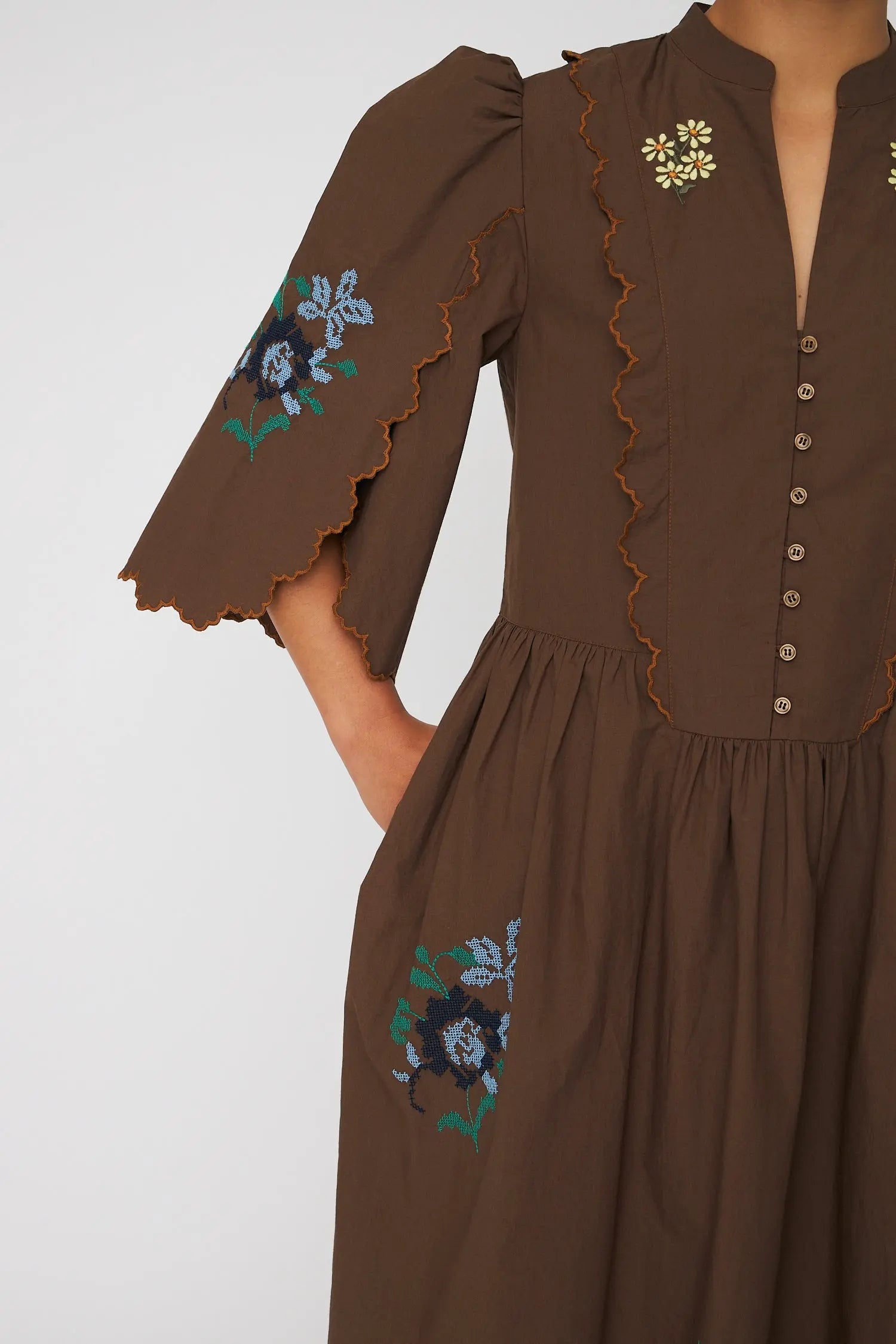 Stella Nova Embroidered Loose Midi Dress Dress 869 Brown