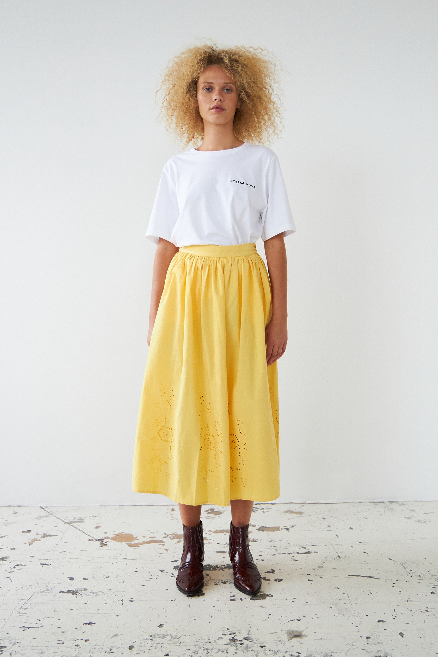 Stella Nova Embroidery Anglaise midi skirt Skirt 115 Sweet Yellow