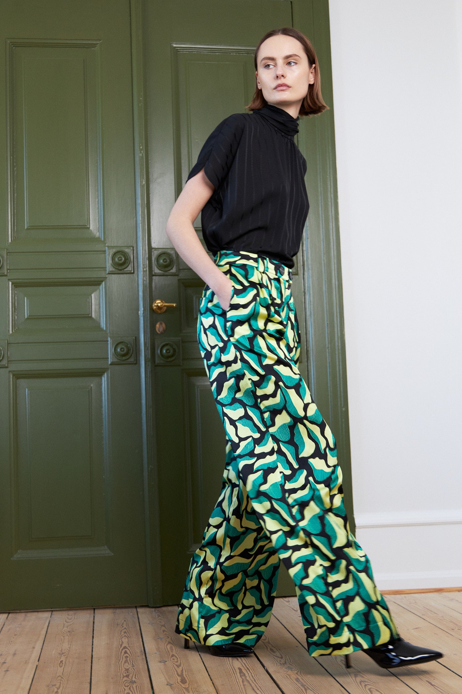 Stella Nova Hammered silk pants with print Pants 507 Flower Mix