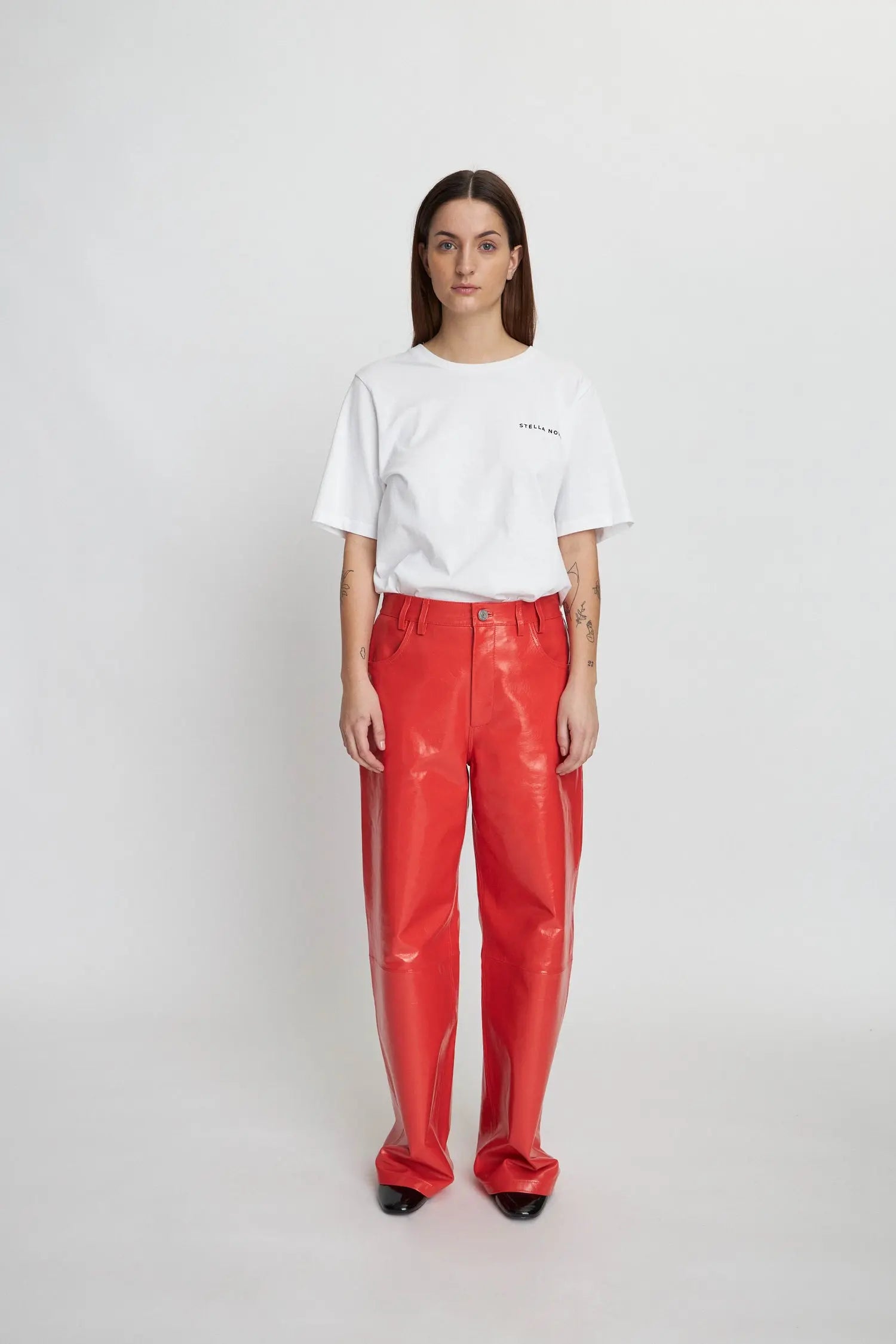 Leather pants with jeans look - Cherry Tomato