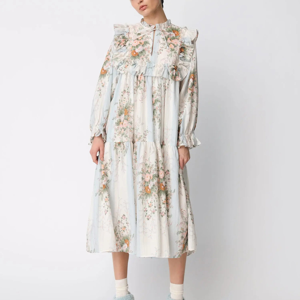 maxi dress with frill Loose fitted Frill Maxi Dress - Creme Multicolour Flowers