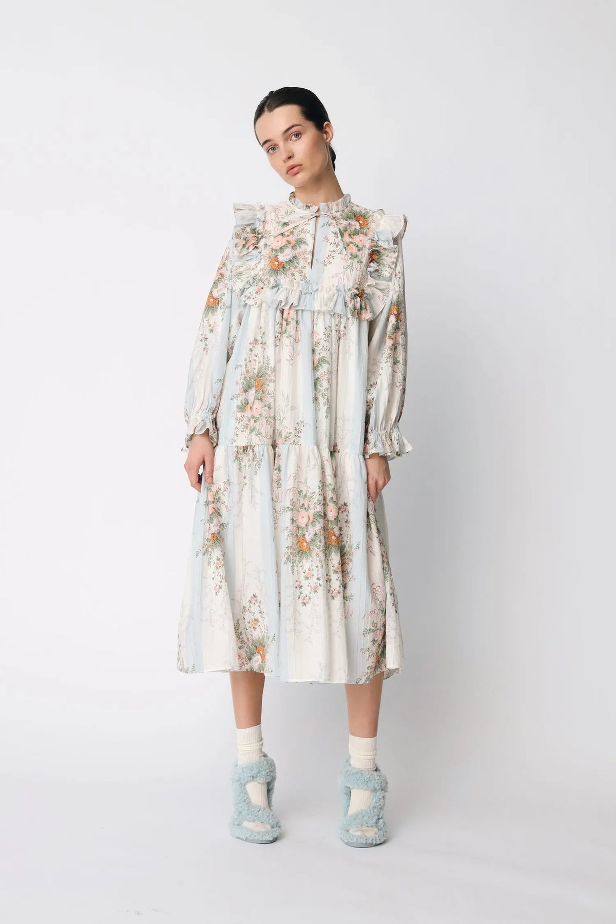 Loose fitted Frill Maxi Dress - Creme Multicolour Flowers