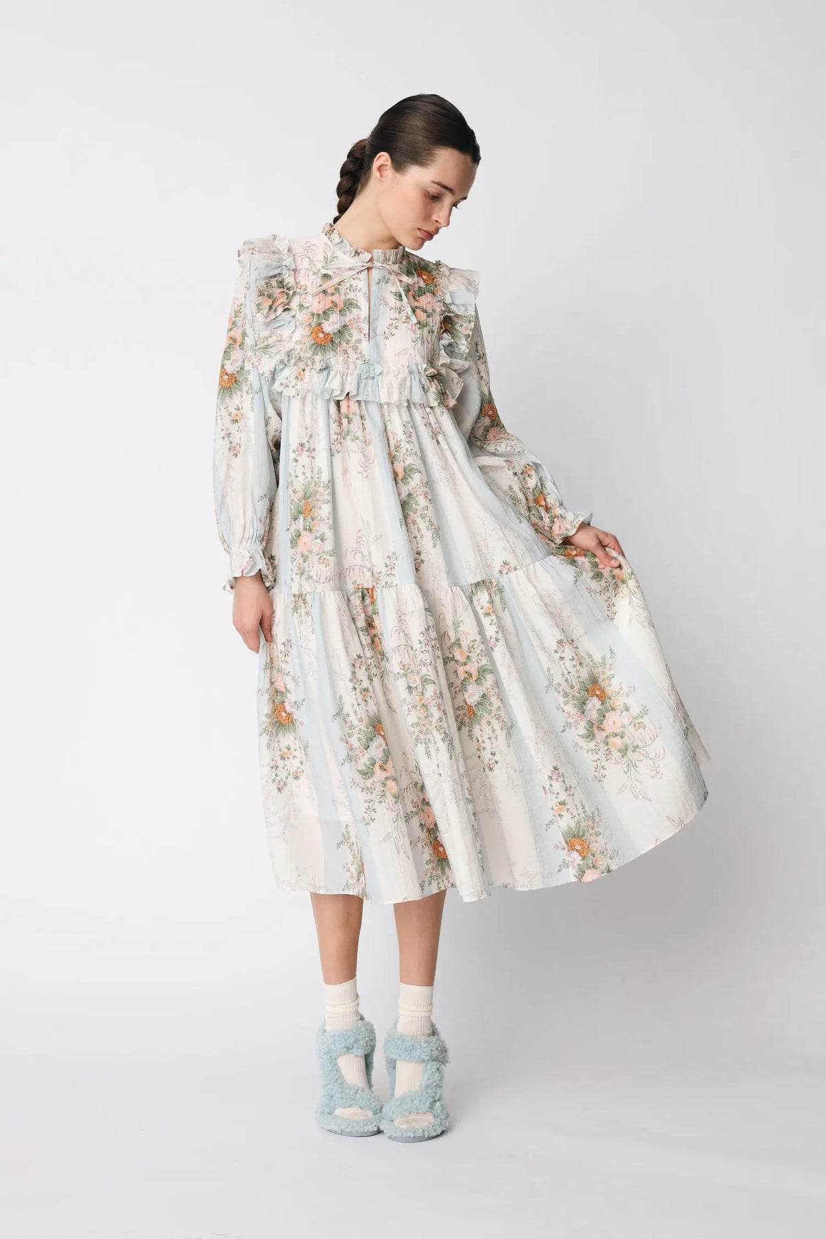 perla frilled maxi dress in floral Loose fitted Frill - Creme Multicolour Flowers Color:SUGAR BLUSH LowStock:43571483738163 Mango Long Sleeve Satin ensuring you complement the