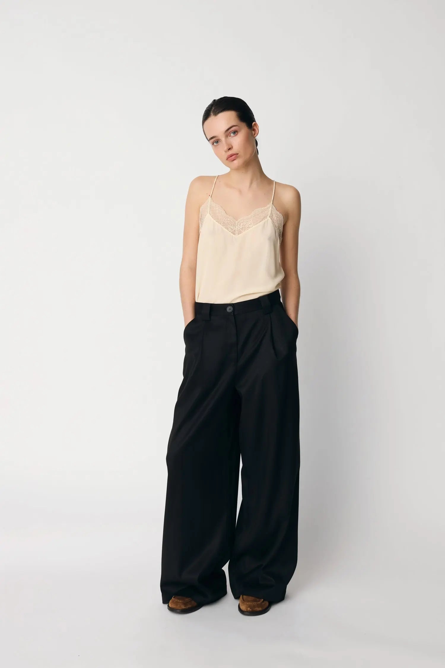 Stella Nova Mid-Waist Loose Suiting Pants Pants 999 Black