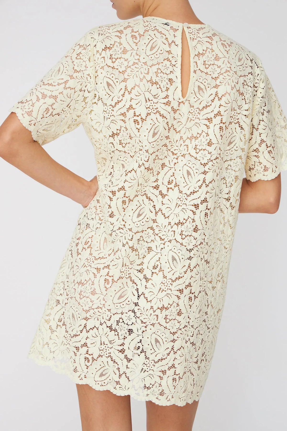short beige lace dress Mini stretchy fabric allows custom XS:L Berrygo Style_Milano_Loafer The Best Bridal Accessories