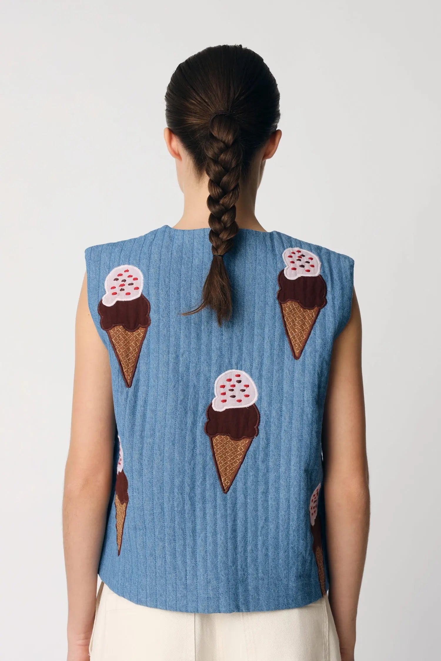 Stella Nova Out of office Embroidered Vest Vest 316 Summer Blue