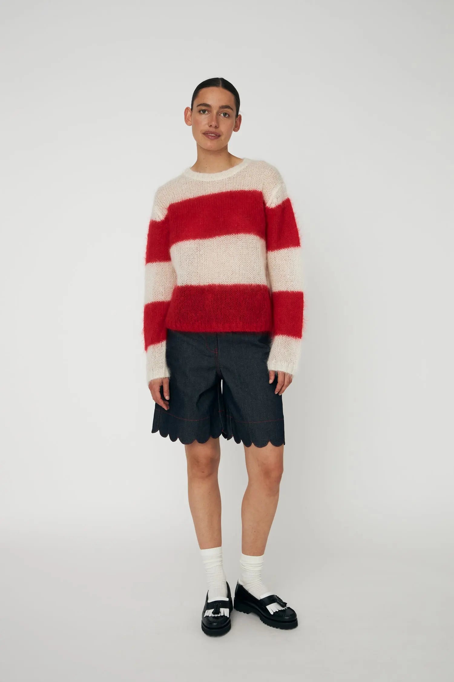 Unwashed-Denim-Scallop-Shorts-