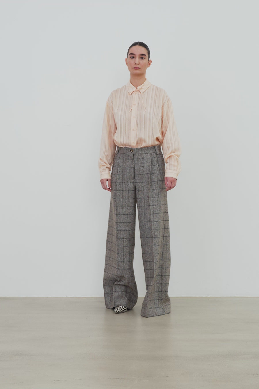 Stella Nova Oversized Low-Waist Suiting Pants Pants 917 Warm Grey Mélange