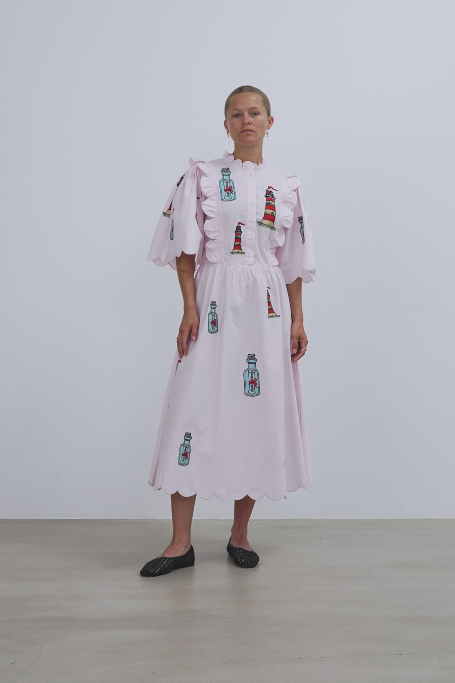 Stella Nova Embroidered Midi dress with Scallops Dress 558 Pale Pink