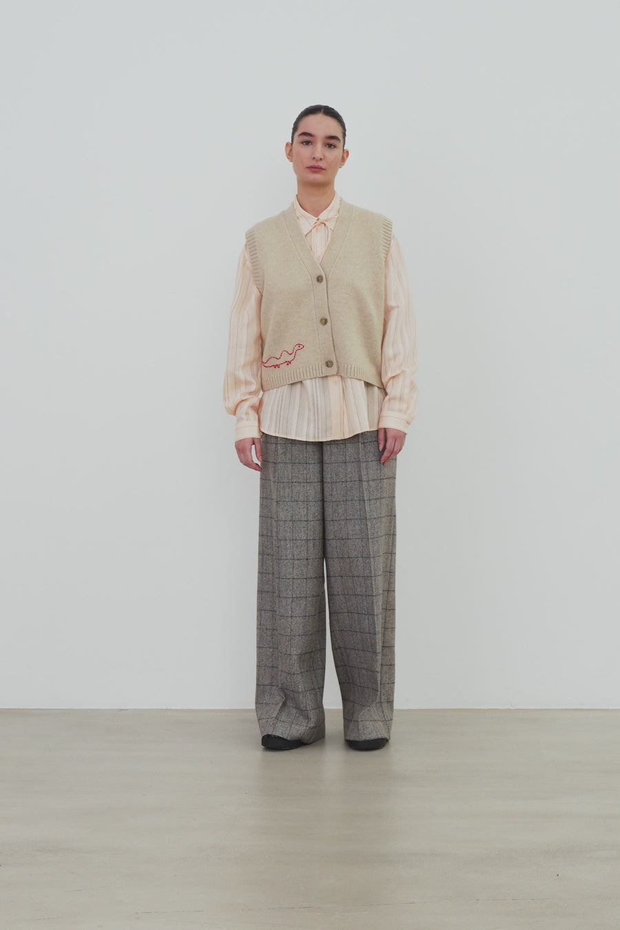 Stella Nova Knit Vest with Embroidery Vest 029 Creme